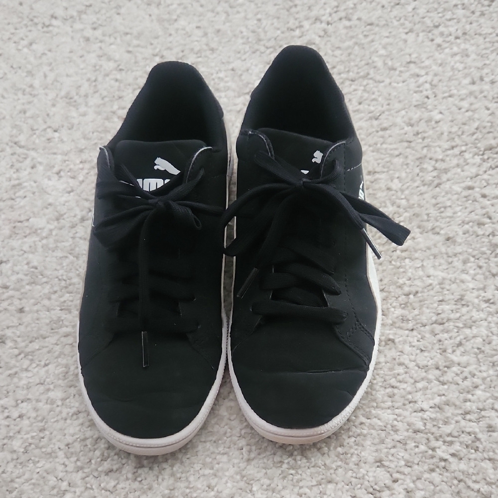 Puma Classic Black Sneakers